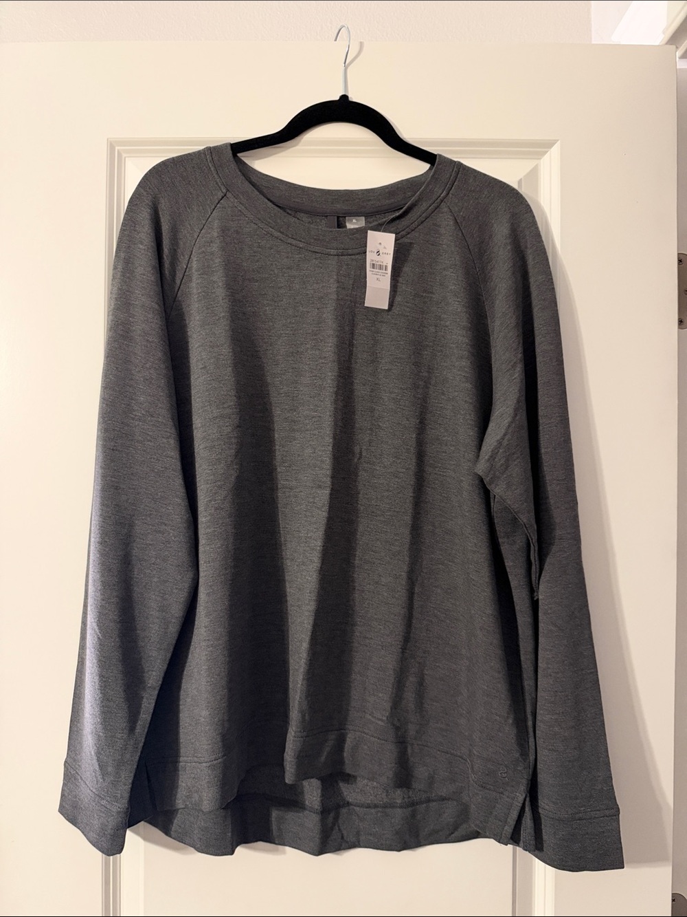 Lou & Grey Charcoal Gray Relaxed Crewneck Sweatshirt